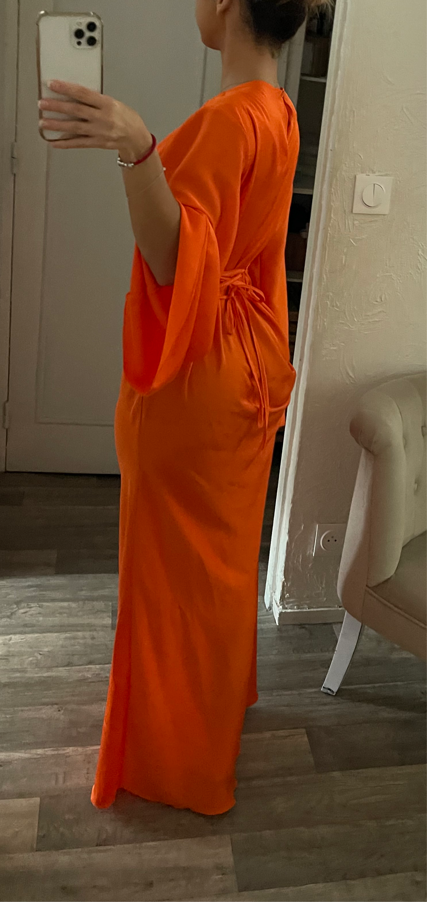 Robe Leila